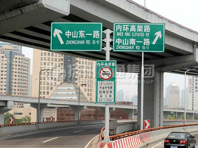 BZG-013，交通標(biāo)志桿，T型三懸臂交通標(biāo)志桿
